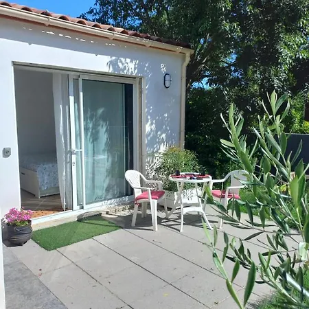 Air De Vacances Clermont-l'Herault Exterior photo